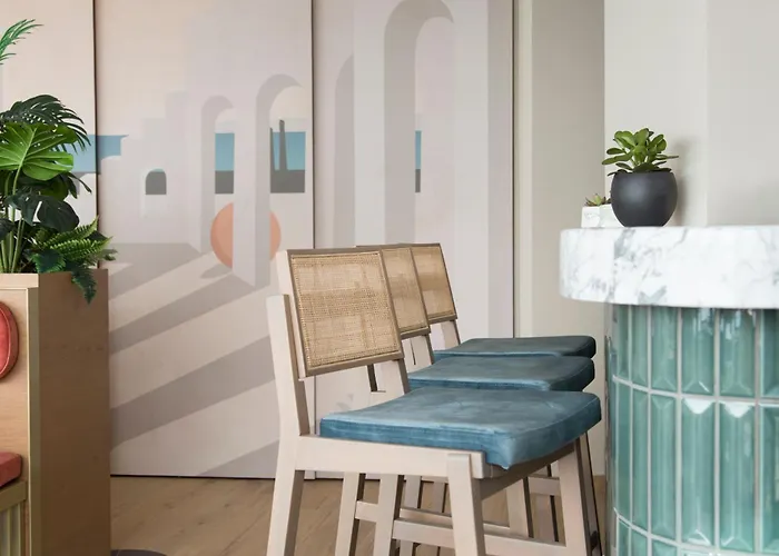 1910 Lifestyle Volos