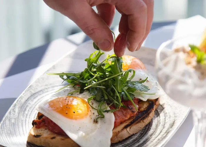 1910 Lifestyle Volos